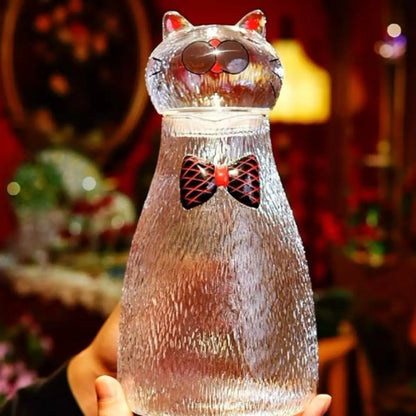 Nestify™ Cute Cat Hammered Glass Water Jug – 1800ml Heat‑Resistant Pitcher with Bow‑Tie Design