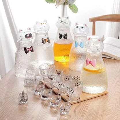 Nestify™ Cute Cat Hammered Glass Water Jug – 1800ml Heat‑Resistant Pitcher with Bow‑Tie Design